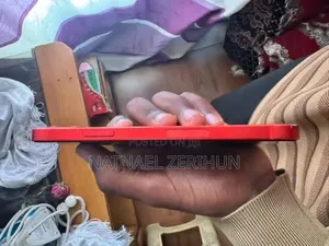 Apple iPhone 12 64 GB Red