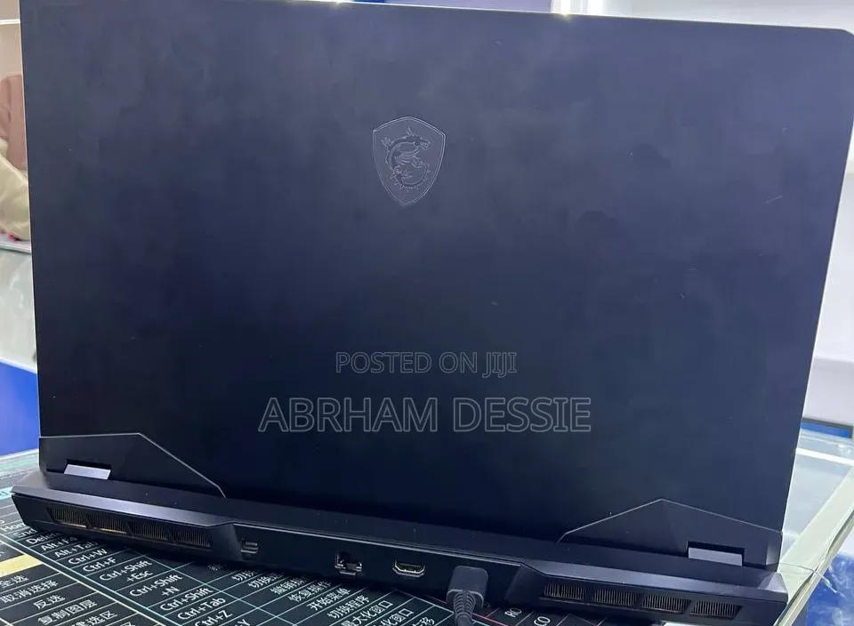 New Laptop MSI GP75 Leopard 16GB Intel Core i7 SSD 512GB