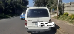 Toyota HiAce 2001 White