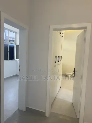 5bdrm Villa in 150 M2 Villa Ayat 49, Yeka for sale