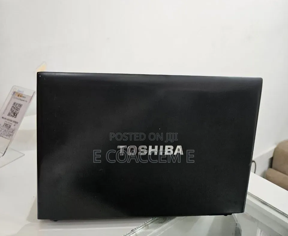 Laptop Toshiba A30 6GB Intel Core i5 HDD 750GB