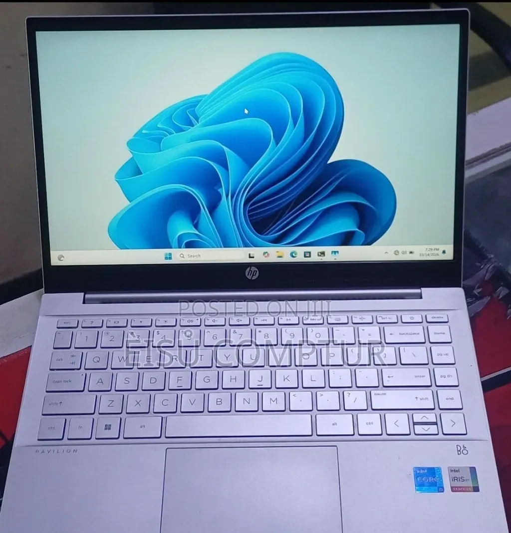 New Laptop HP Pavilion 15 8GB Intel Core i5 SSD 512GB
