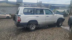 Toyota Land Cruiser 2008 White