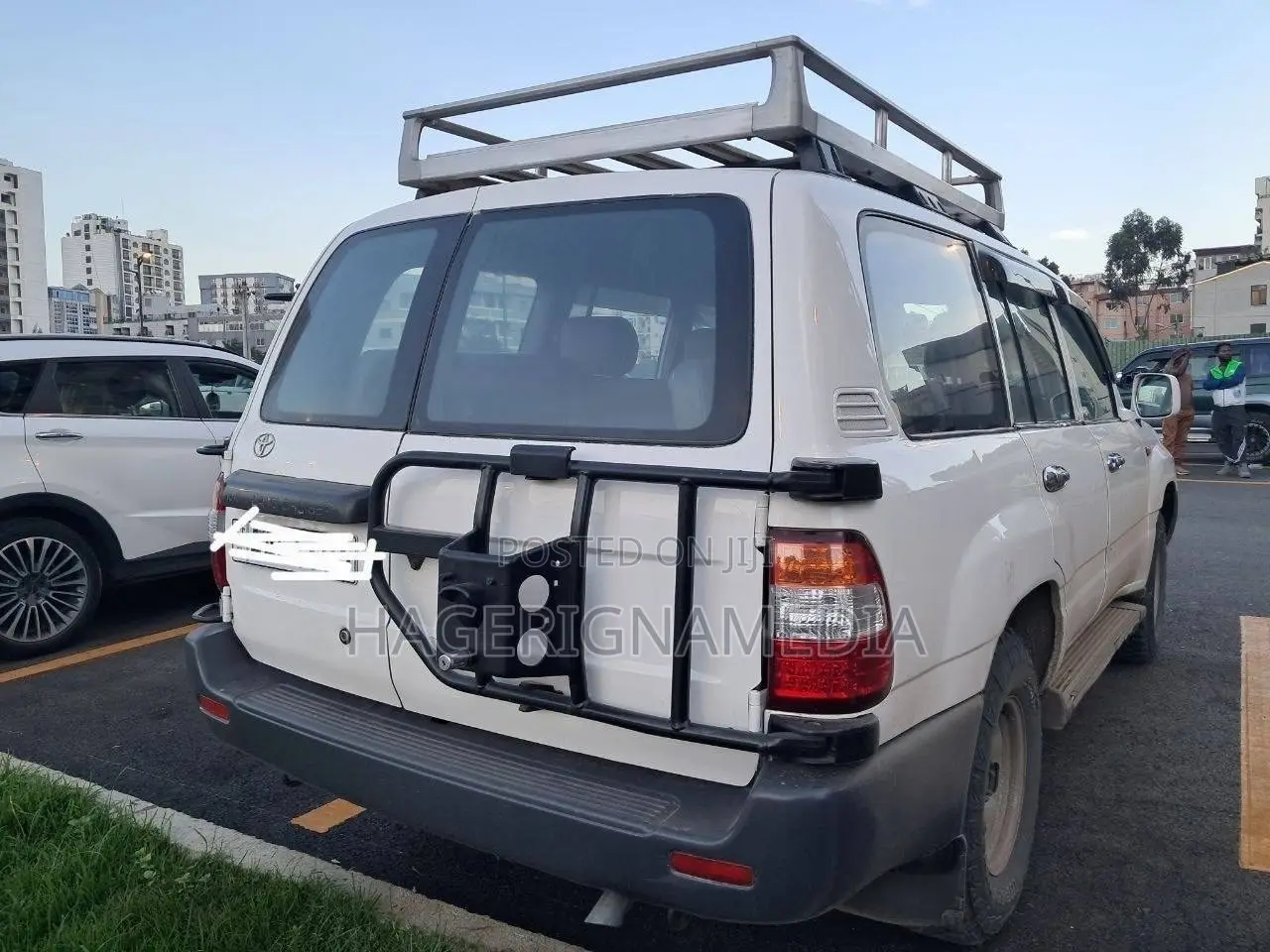 Toyota Land Cruiser 2008 White