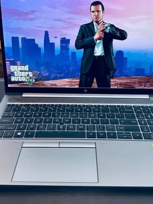 New Laptop HP ZBook Firefly G8 16GB Intel Core i7 SSD 512GB