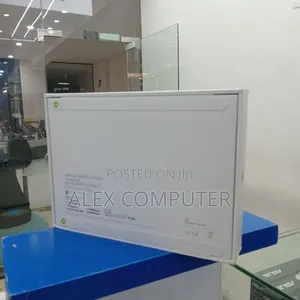 New Laptop Apple MacBook Pro 2026 M5 Max 48GB Apple M5 Max SSD 2T