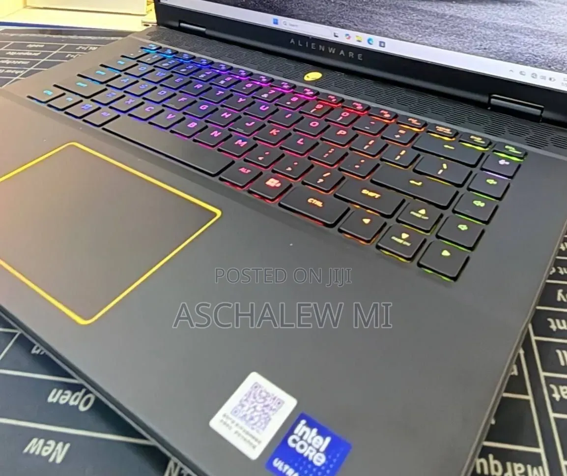 New Laptop Alienware M15 r3 16GB Intel Core Ultra 9 SSD 1T