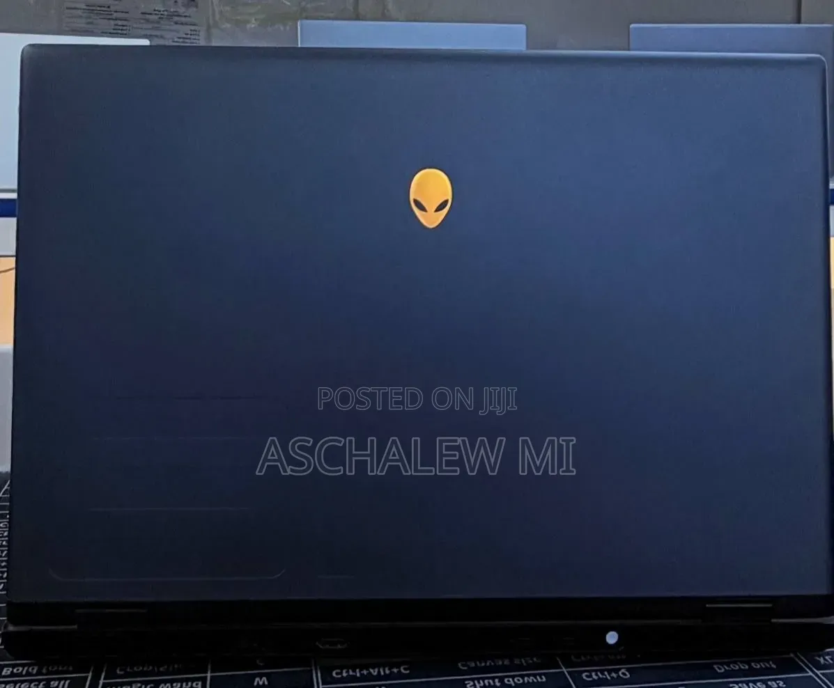 New Laptop Alienware M15 r3 16GB Intel Core Ultra 9 SSD 1T