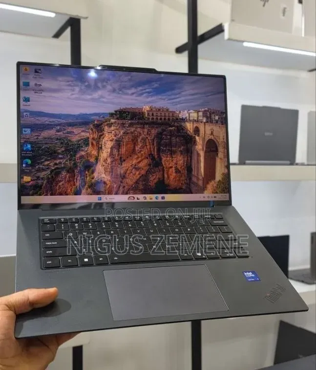 New Laptop Lenovo ThinkPad Yoga 32GB Intel Core Ultra 7 SSD 1T