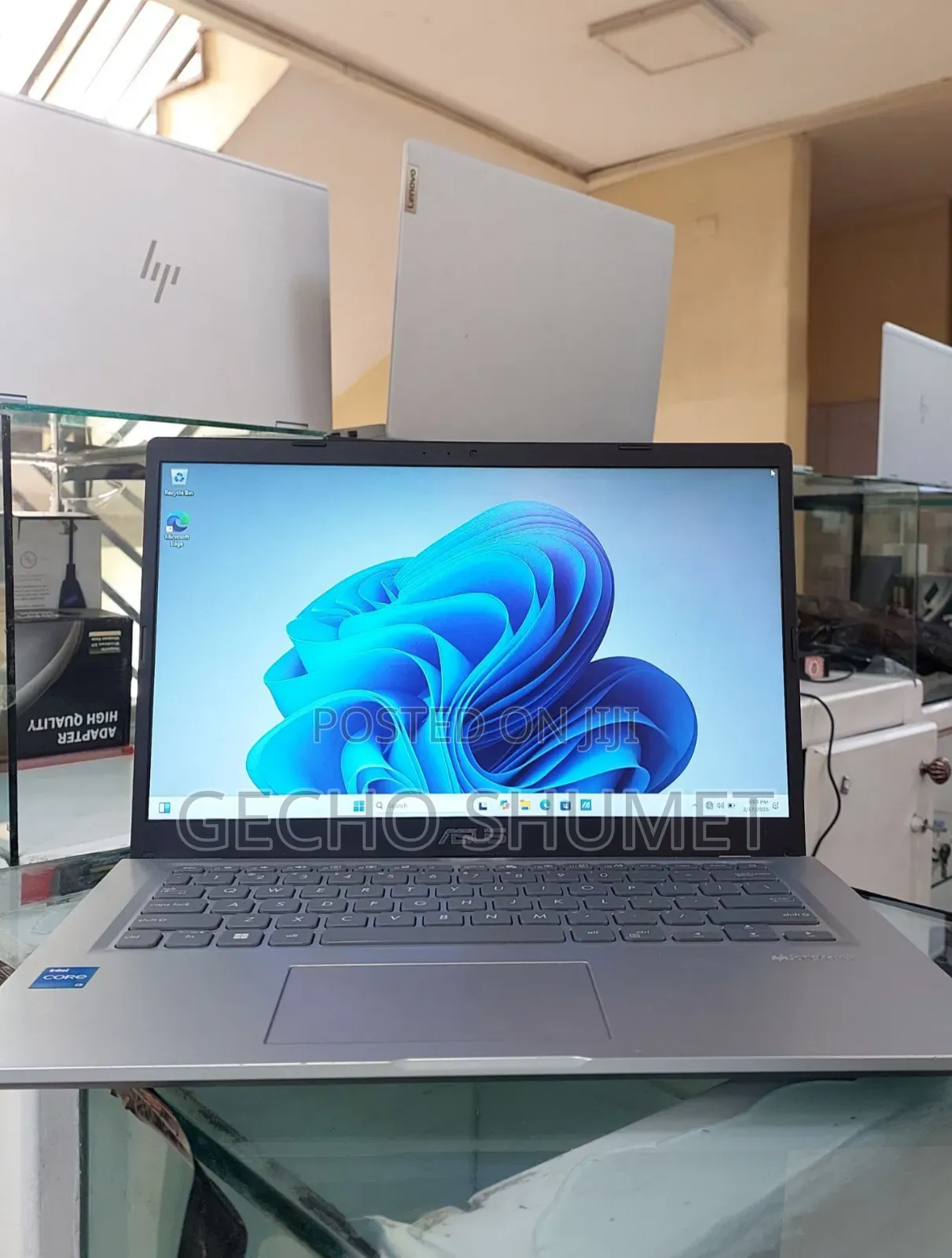 New Laptop Asus Vivobook 14 8GB Intel Core i3 SSD 256GB
