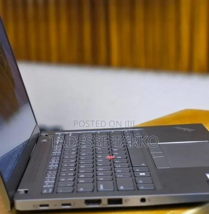 New Laptop Lenovo ThinkPad T14s G4 32GB Intel Core i7 SSD 512GB