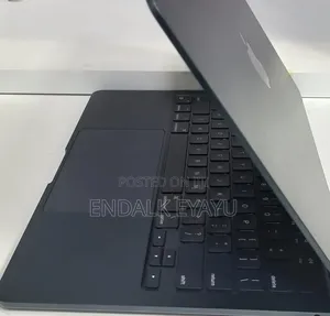 New Laptop Apple MacBook Air 2022 M2 8GB Apple M2 SSD 256GB