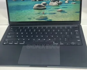 New Laptop Apple MacBook Air 2022 M2 8GB Apple M2 SSD 256GB