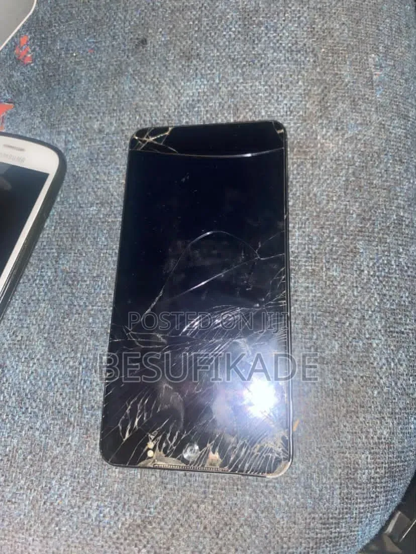 Tecno Boom J5 16 GB