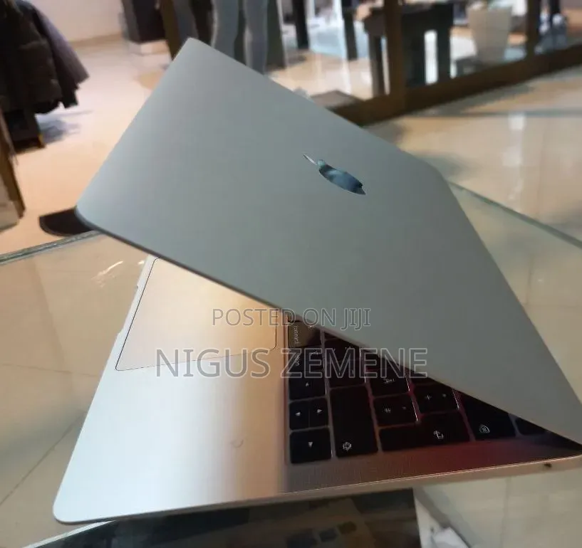 Laptop Apple MacBook Air 2019 8GB Intel Core i5 SSD 128GB