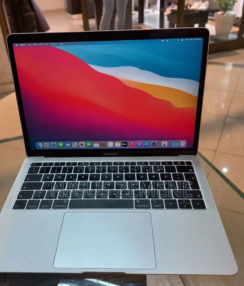 Laptop Apple MacBook Air 2019 8GB Intel Core i5 SSD 128GB