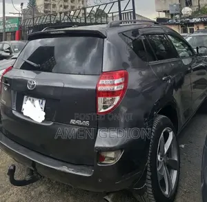 Toyota RAV4 2011 Black