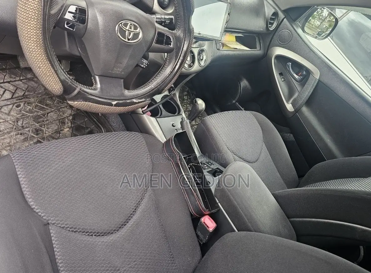 Toyota RAV4 2011 Black