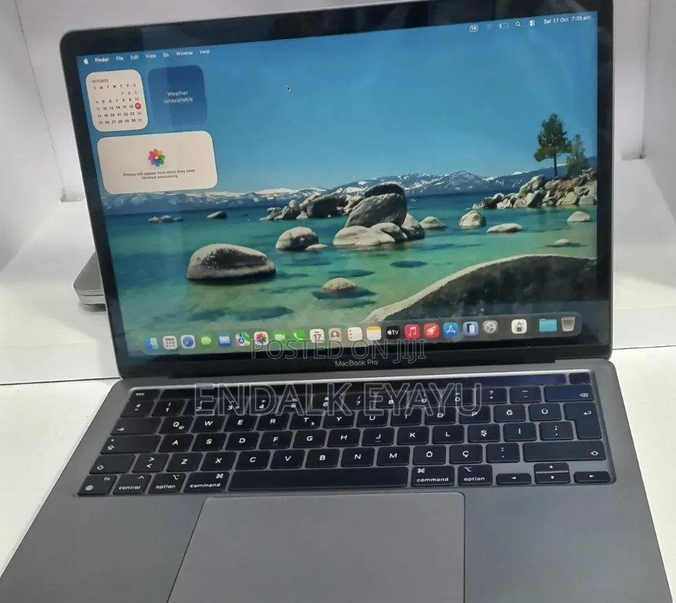 New Laptop Apple MacBook Pro 2020 M1 8GB Apple M1 Pro SSD 256GB