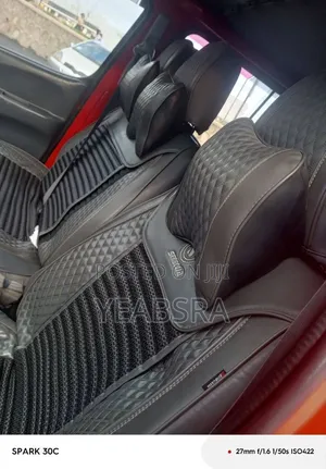 Toyota Grand HiAce 2002 Red