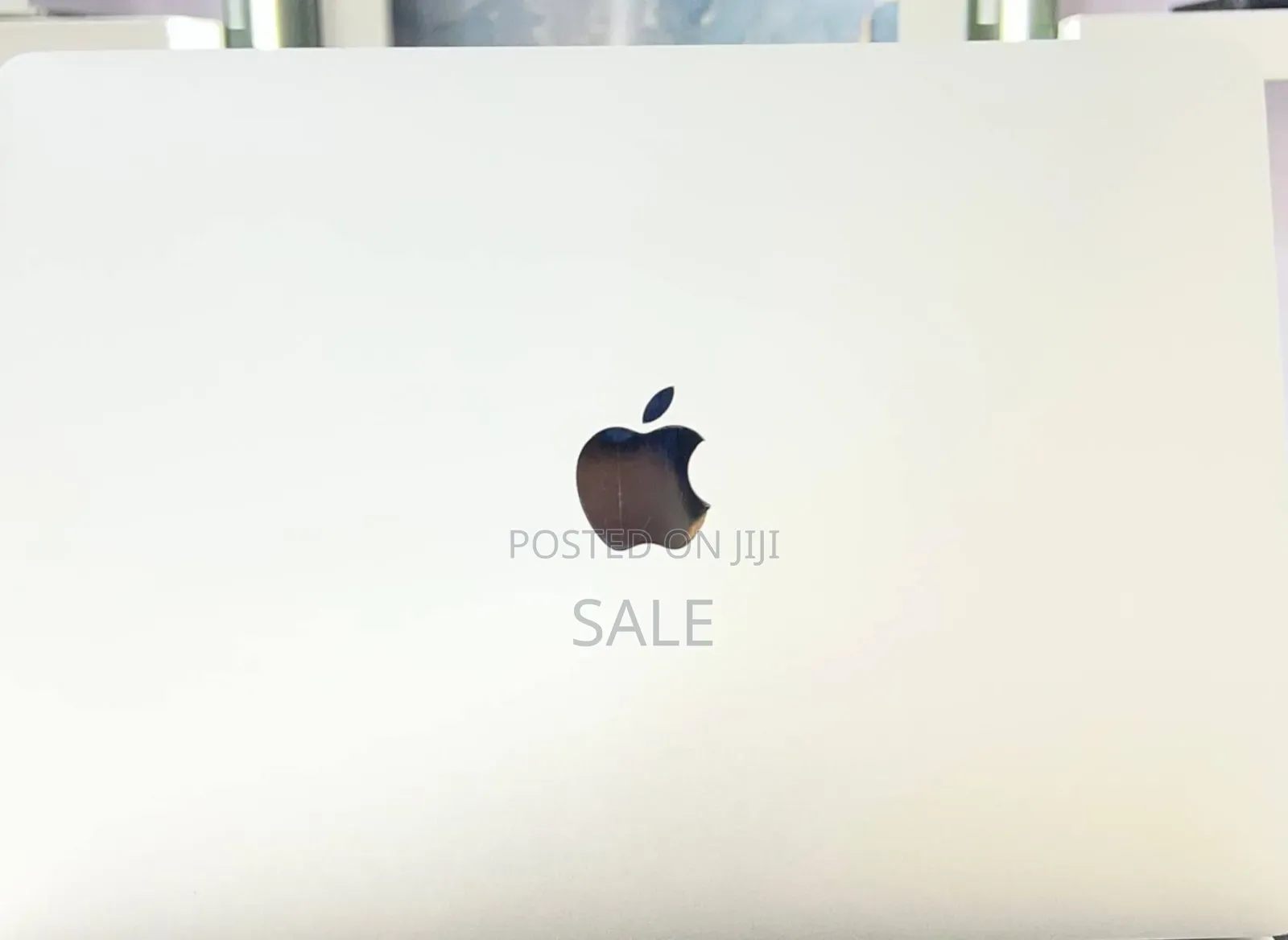 New Laptop Apple MacBook 2020 16GB Apple M2 SSD 256GB