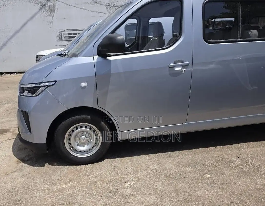 New Wuling GL6509 2025 Silver