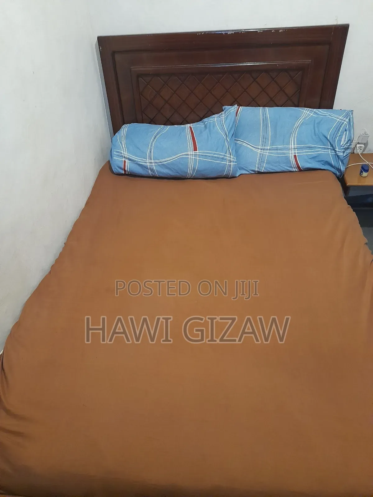 Used 1:20 Bed