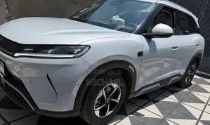 BYD Yuan Up 2025 Silver
