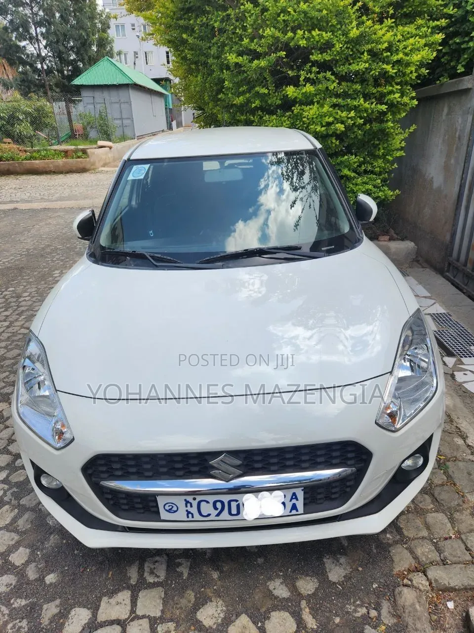 Suzuki Swift 2023 White