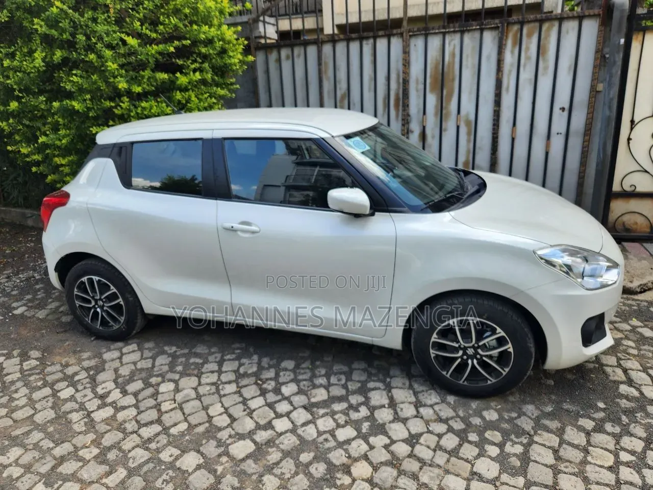 Suzuki Swift 2023 White
