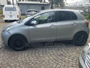 Toyota Yaris 1.0 Eco 2007 Silver