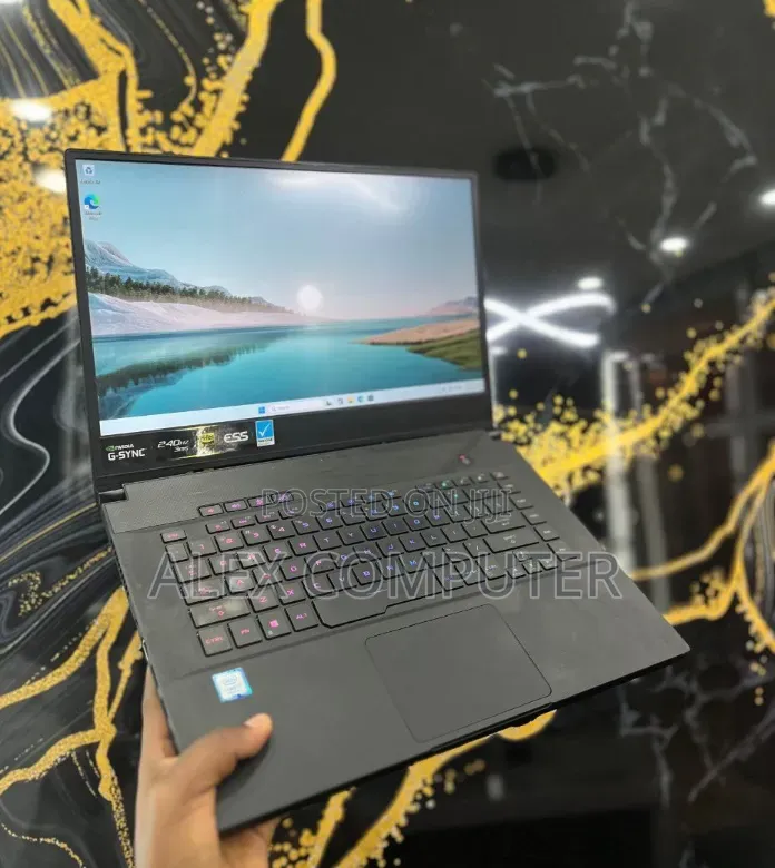 New Laptop Asus ROG Zephyrus G15 16GB Intel Core i7 SSD 1T