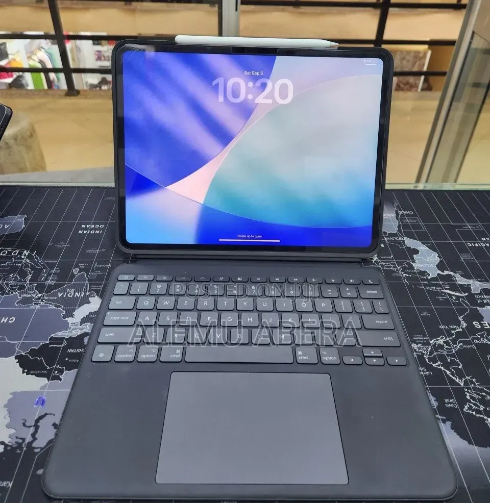 New Apple iPad Pro 13 (2025) 256 GB