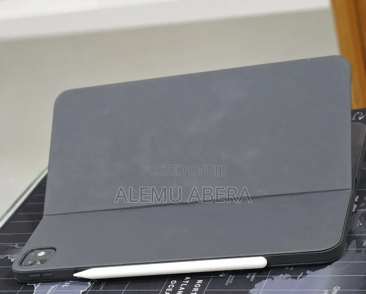 New Apple iPad Pro 13 (2025) 256 GB