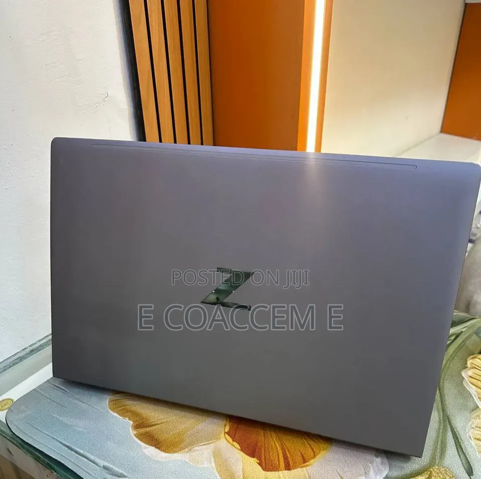 New Laptop HP ZBook Studio G8 16GB Intel Core i7 SSD 512GB