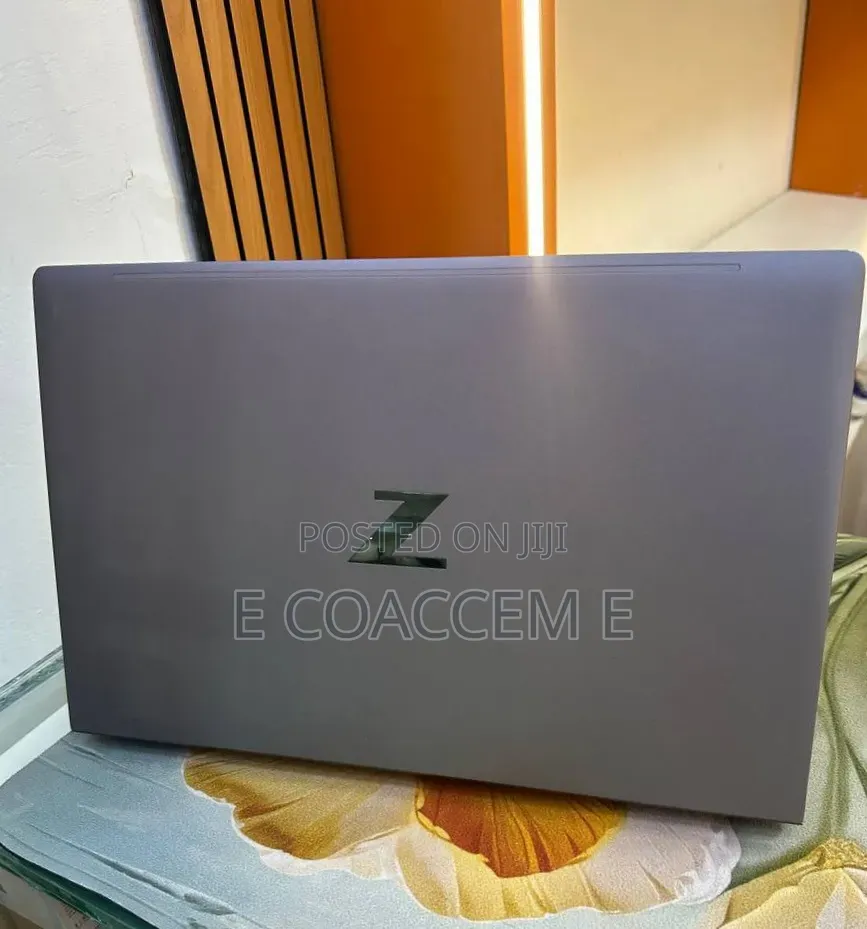 New Laptop HP ZBook Studio G8 16GB Intel Core i7 SSD 512GB