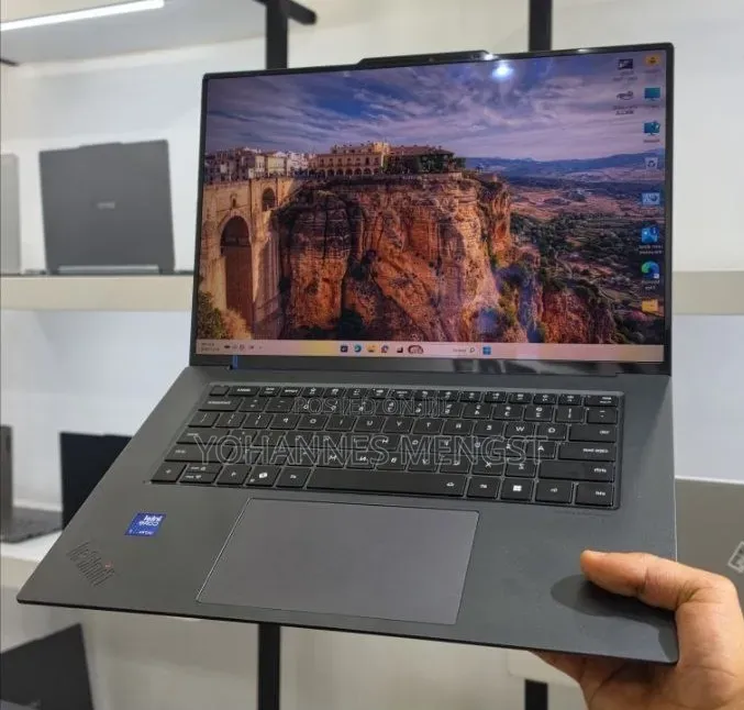 New Laptop Lenovo ThinkPad 2 32GB Intel Core Ultra 7 SSD 1T