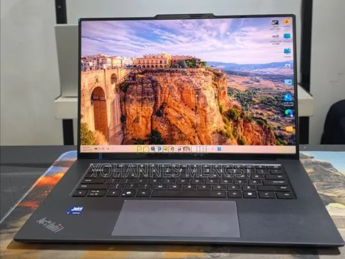 New Laptop Lenovo ThinkPad 2 32GB Intel Core Ultra 7 SSD 1T