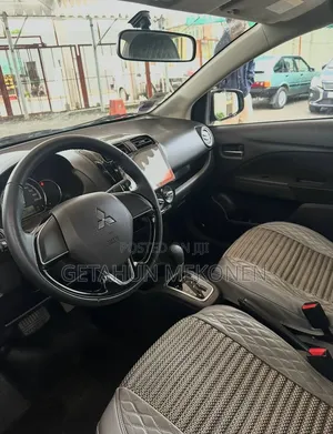 Mitsubishi Attrage 2023 Black