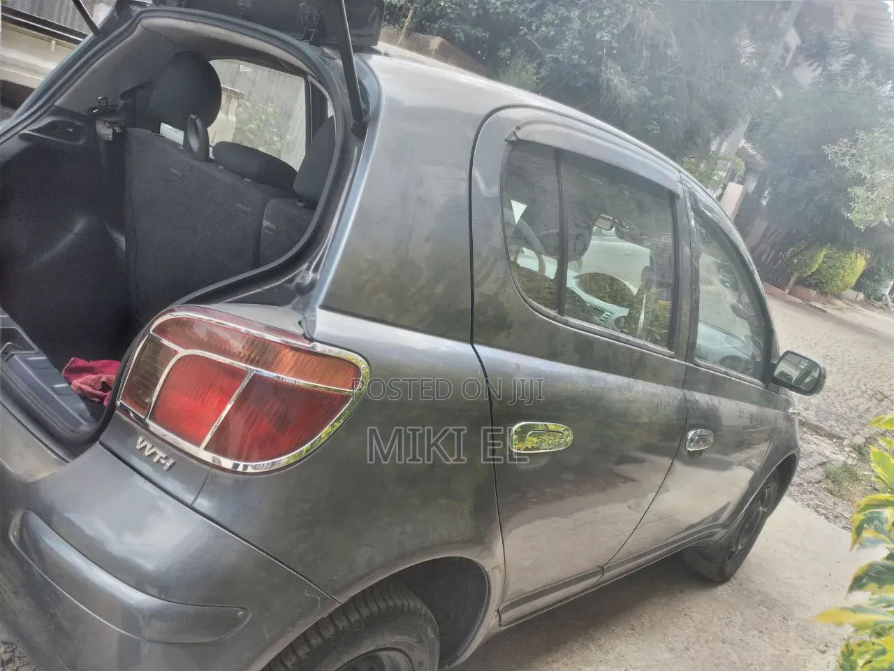 Toyota Vitz 1.3 AWD 5dr 2005 Gray