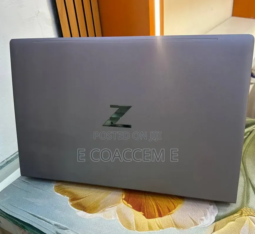 New Laptop HP ZBook Studio G8 16GB Intel Core i7 SSD 512GB
