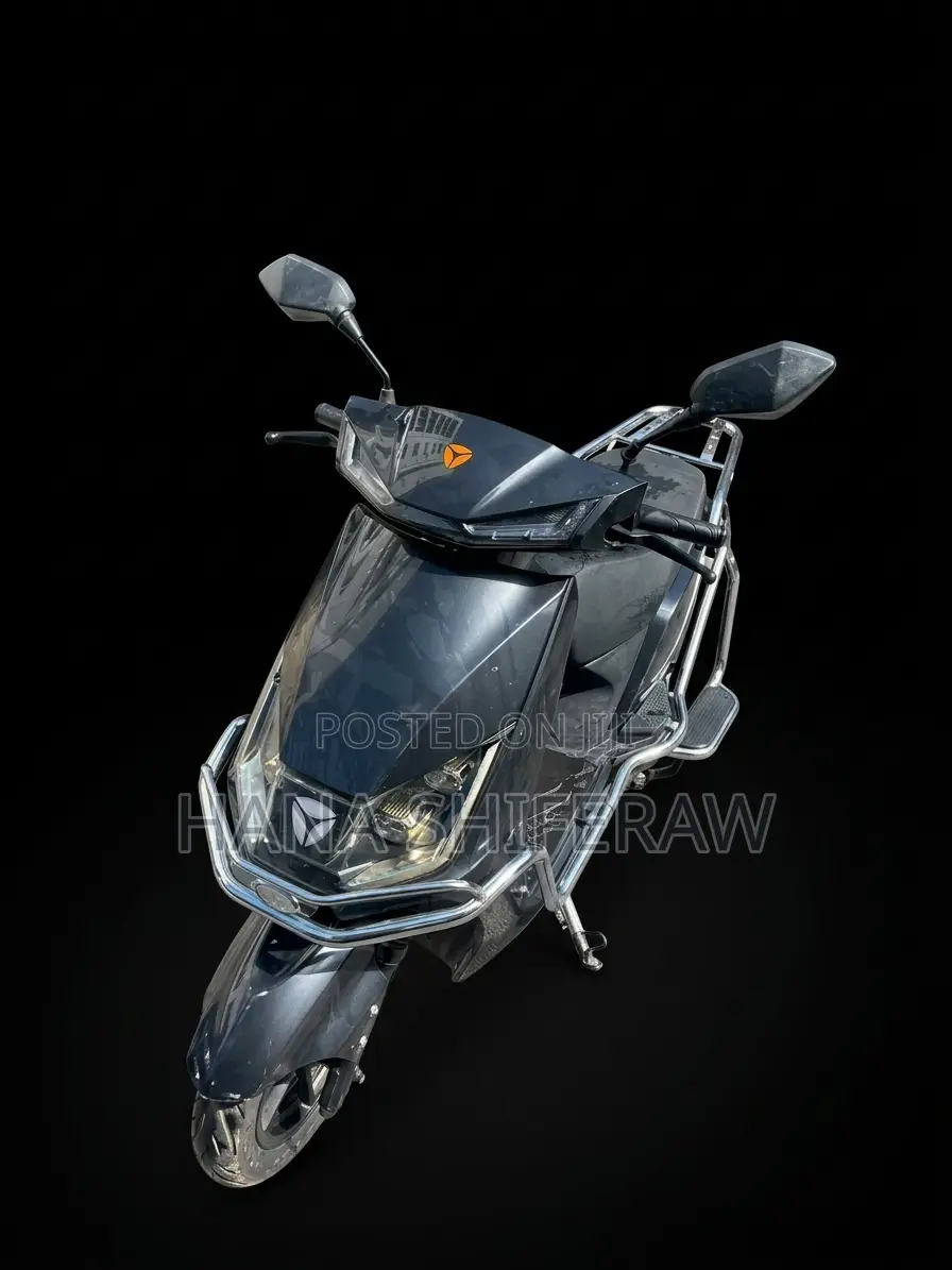 Yadea E8S Pro 2025 Black