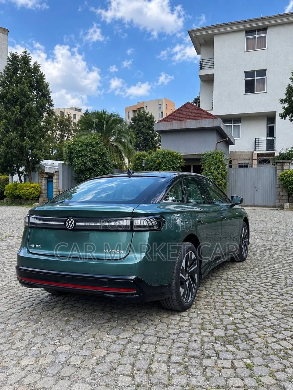 Volkswagen ID.7 Pro Match 2025 Gray