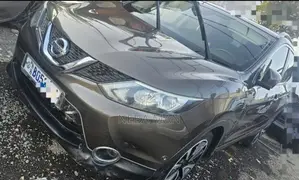 Nissan Qashqai 2017 Brown