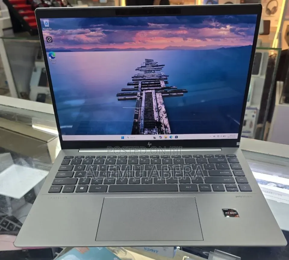 New Laptop HP Pavilion 14 32GB AMD Ryzen 7 SSD 1T