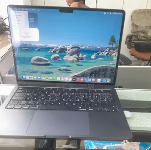 New Laptop Apple MacBook Air 2022 M2 24GB Apple M2 SSD 512GB