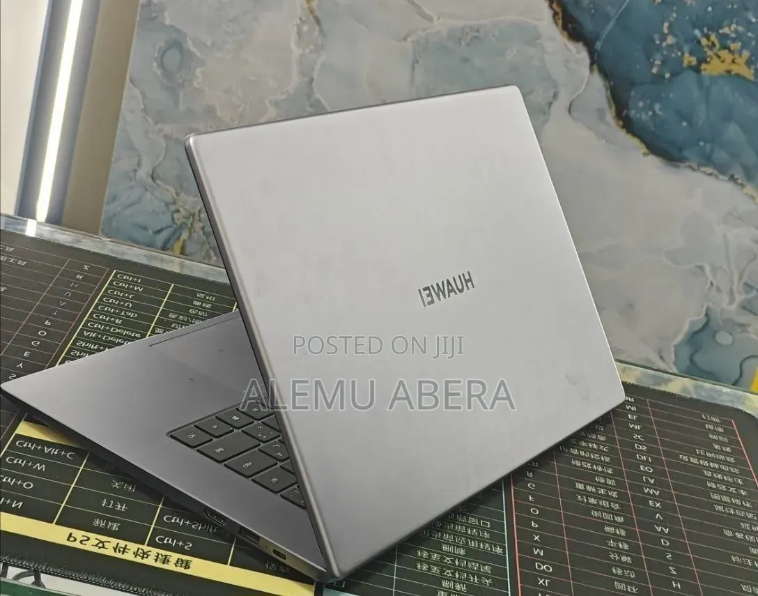 New Laptop Huawei Matebook D 15 8GB Intel Core i3 SSD 256GB
