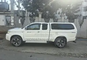 Toyota Hilux 2011