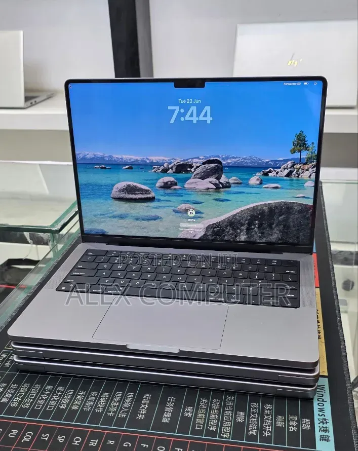 New Laptop Apple MacBook Pro 2021 M1 32GB Apple M1 Pro SSD 512GB
