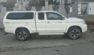 Toyota Hilux 2011